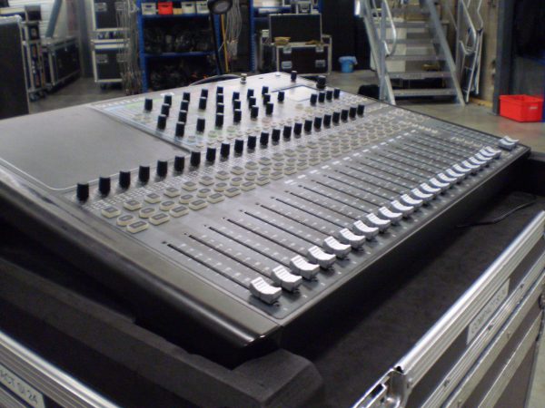 Soundcraft Compact SI 24